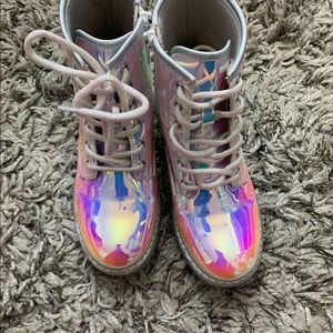 Iridescent girl boots